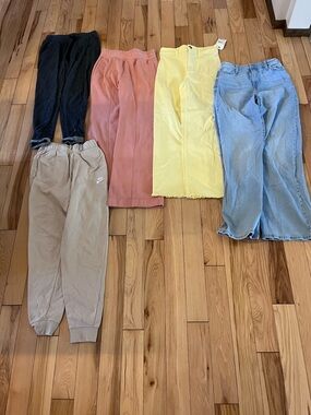 Womens Pants Size X Small Lot